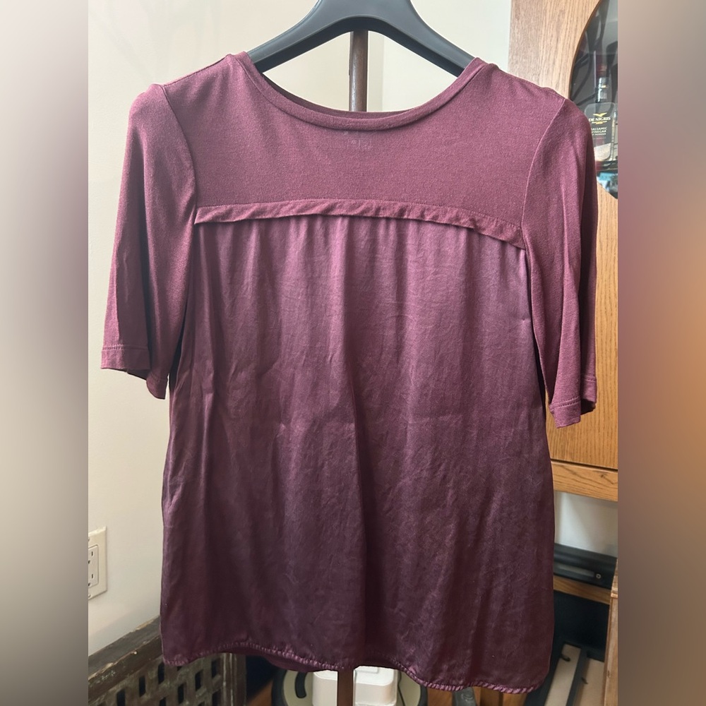 Vince silk t shirt size xs